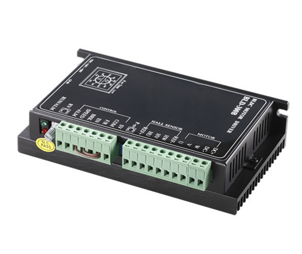 300B低壓無刷驅(qū)動(dòng)器 (2).jpg 300B低壓無刷驅(qū)動(dòng)器 (2).jpg